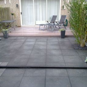 Mooi houten terras door Rovon Service Tuintechniek