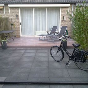 Verhoogd terras door Rovon Service Tuintechniek